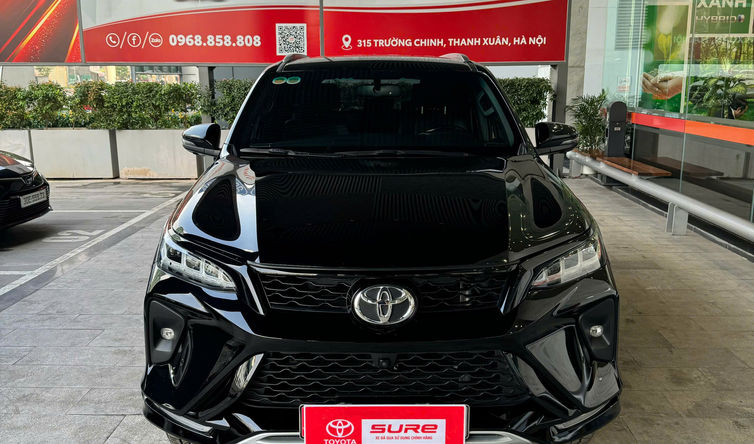 FORTUNER LEGENDER 2025 MÀU ĐEN - Ảnh 3