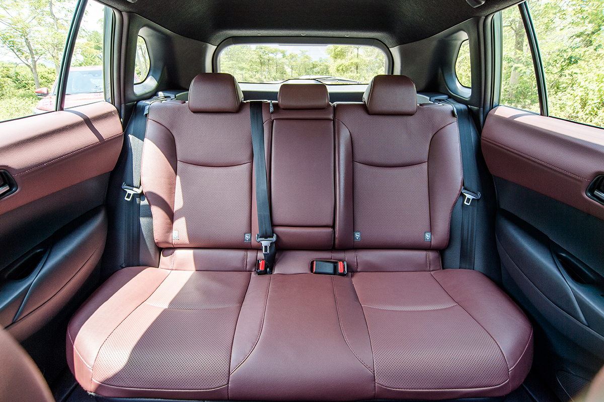 Hàng ghế ngồi khoang hành khách