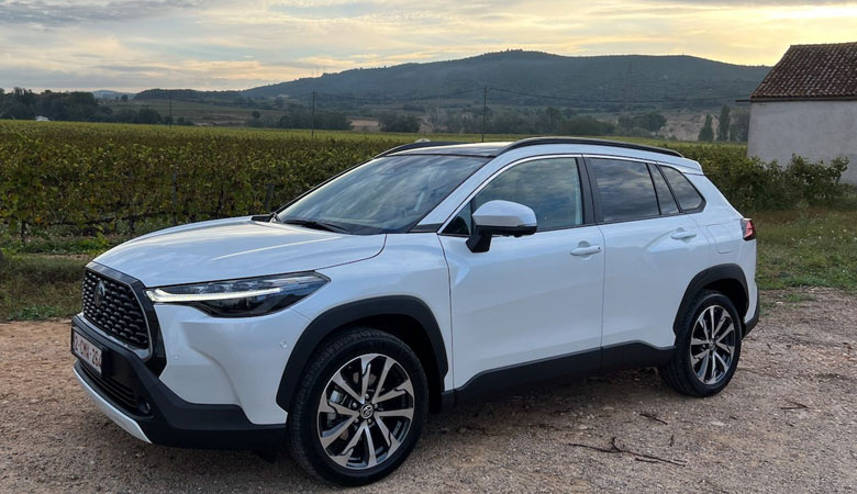 Toyota Corolla Cross 2023 ra mắt