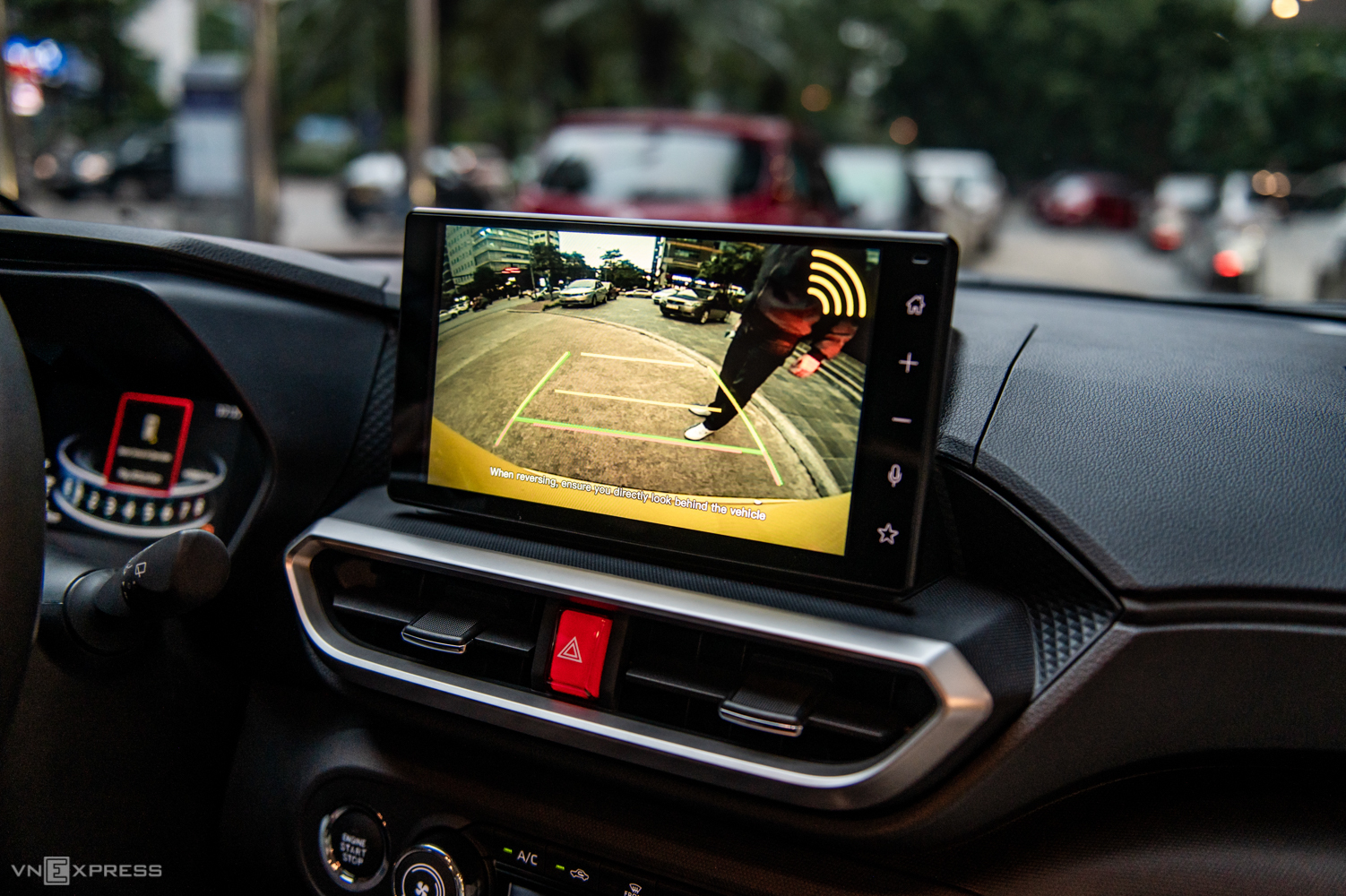 M&agrave;n h&igrave;nh giải tr&iacute; k&iacute;ch thước 7inch