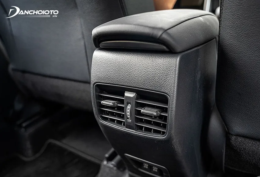 Cửa gió hàng ghế sau