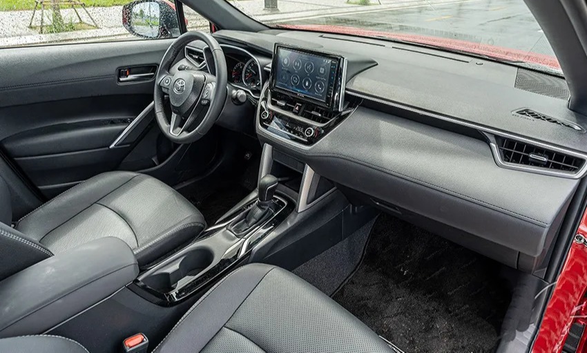 Nội thất xe Toyota Corolla Cross 2022