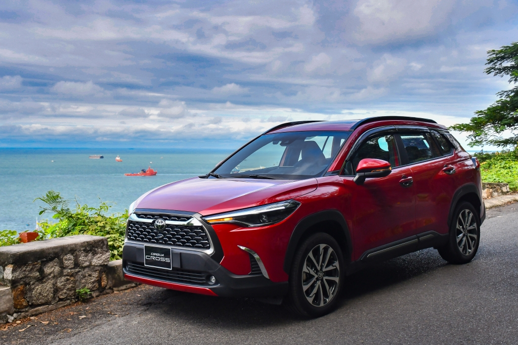 Xe Toyota Corolla Cross Hybrid l&agrave; chiếc xe đ&aacute;ng sở hữu