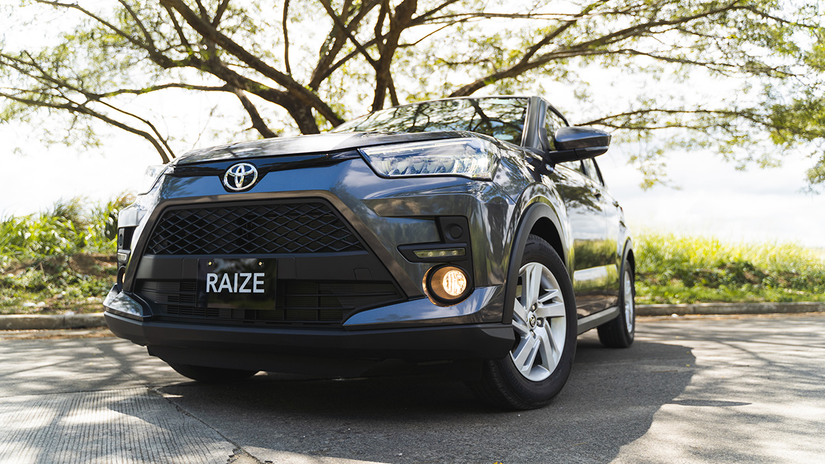 Thiết kế đầu xe Toyota Raize màu đen