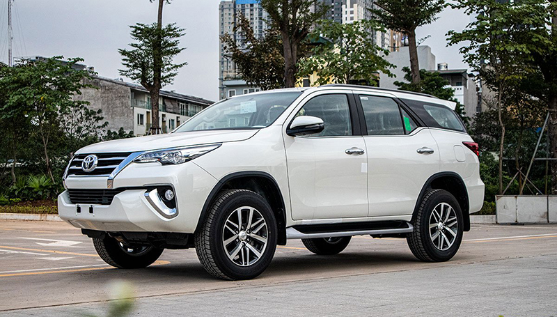 Thiết kế bên hông xe