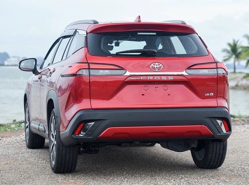 Phần đu&ocirc;i xe