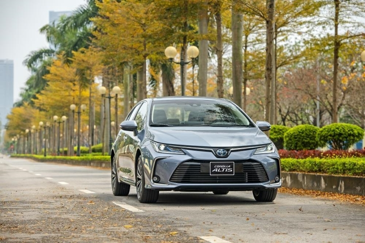 Phần đầu xe Corolla Altis 1.8V 2022