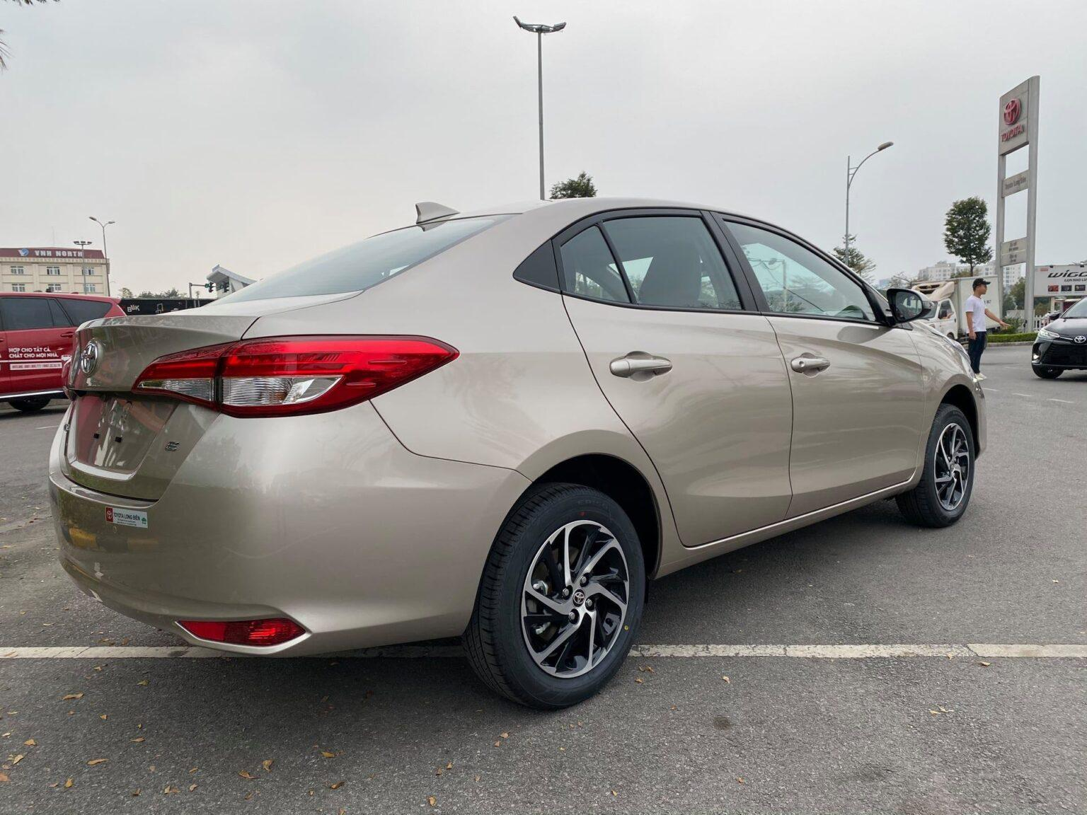 Thiết kế đu&ocirc;i xe Toyota Vios E số s&agrave;n