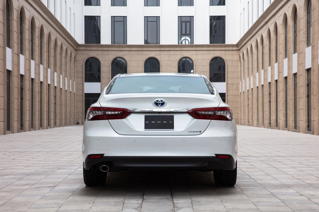 Thiết kế đuôi xe và cụm đèn hậu