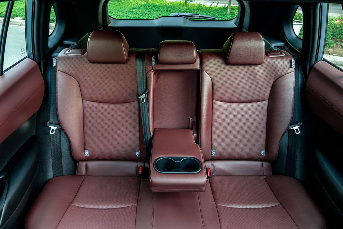 hang-ghe-sau-toyota-corolla-cross