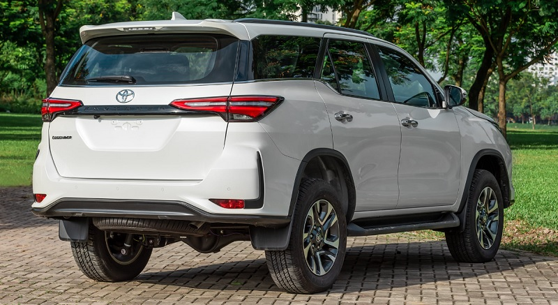 Thiết kế đu&ocirc;i xe