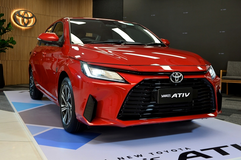 Toyota Vios 2023 m&agrave;u đỏ