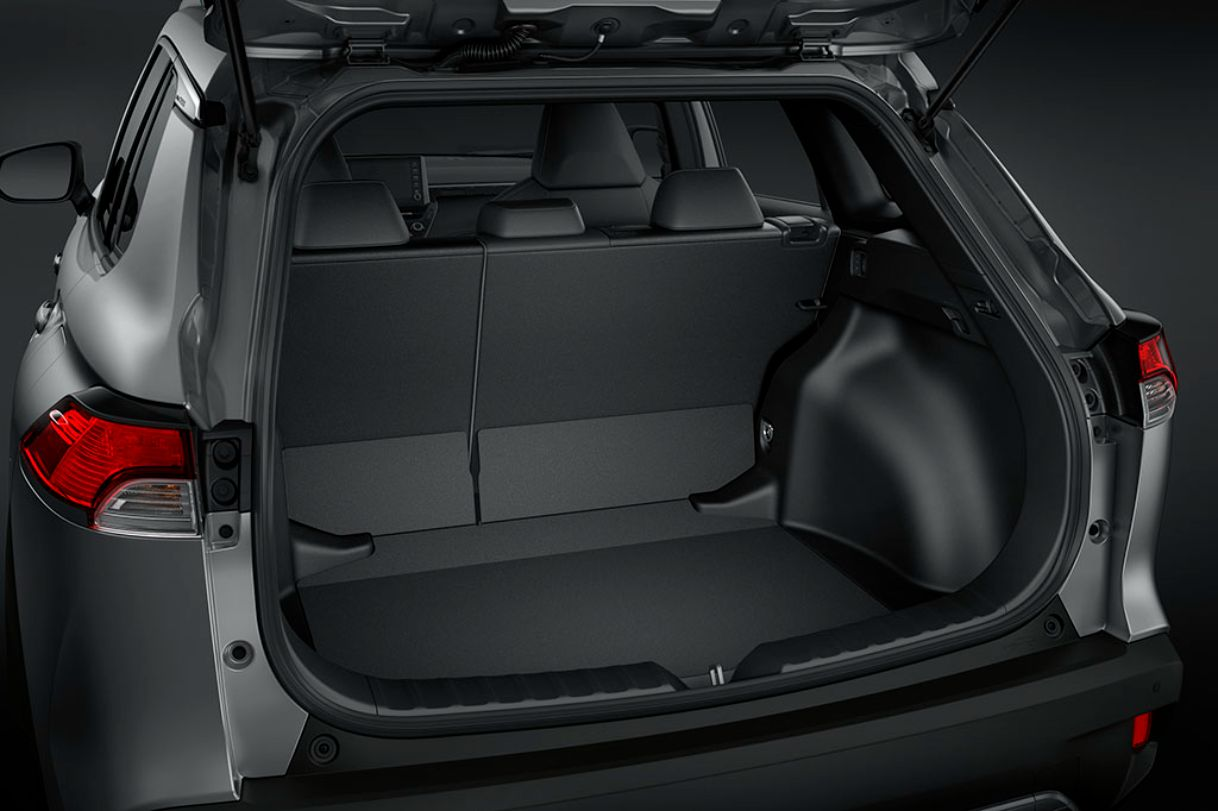 Khoang h&agrave;nh l&yacute; k&iacute;ch thước rộng r&atilde;i