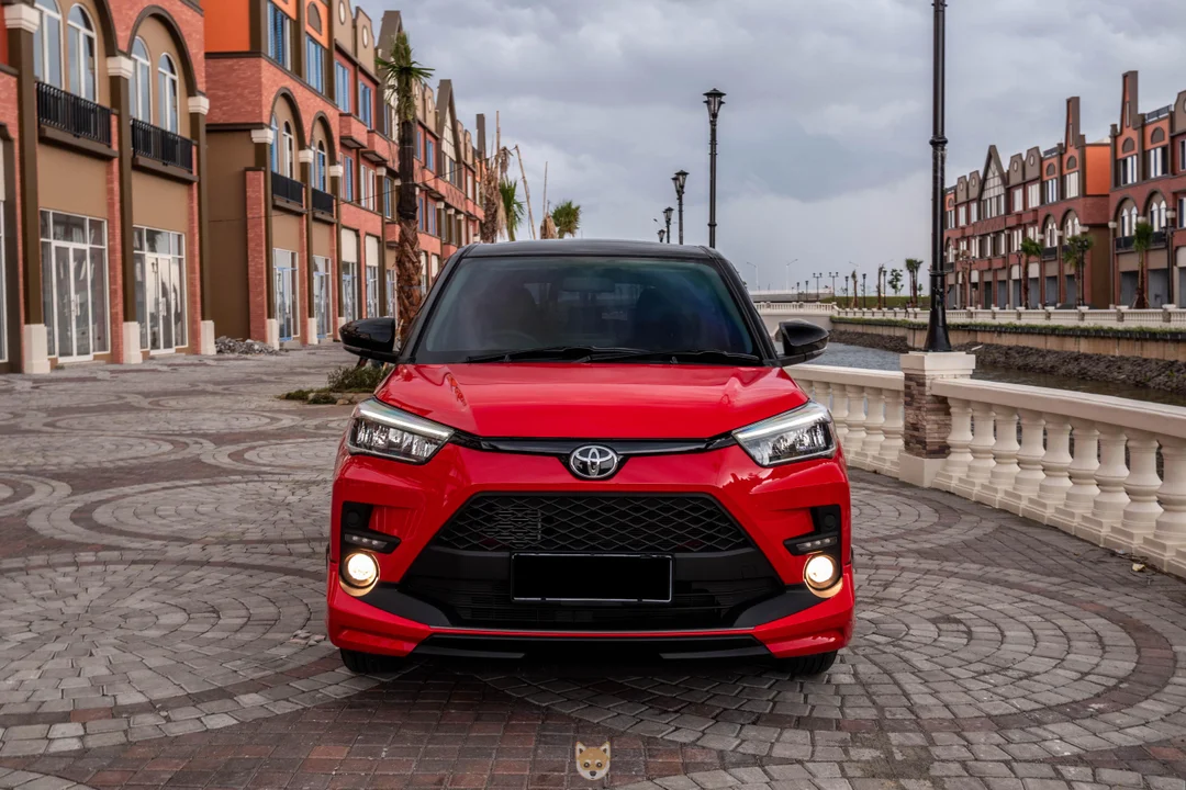 Mặt trước xe Raize m&agrave;u đỏ