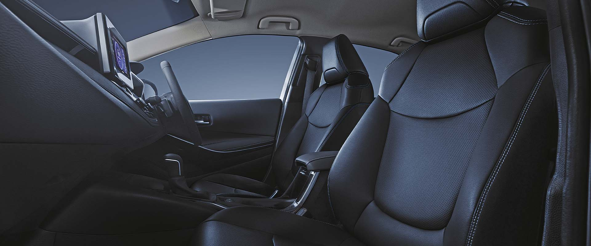 Ghế ngồi trước khoang l&aacute;i