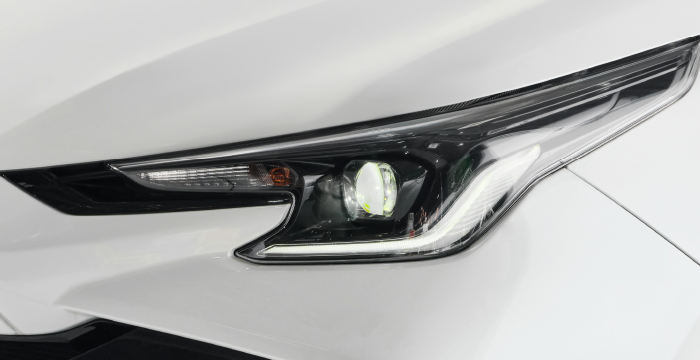 Cụm đèn trước