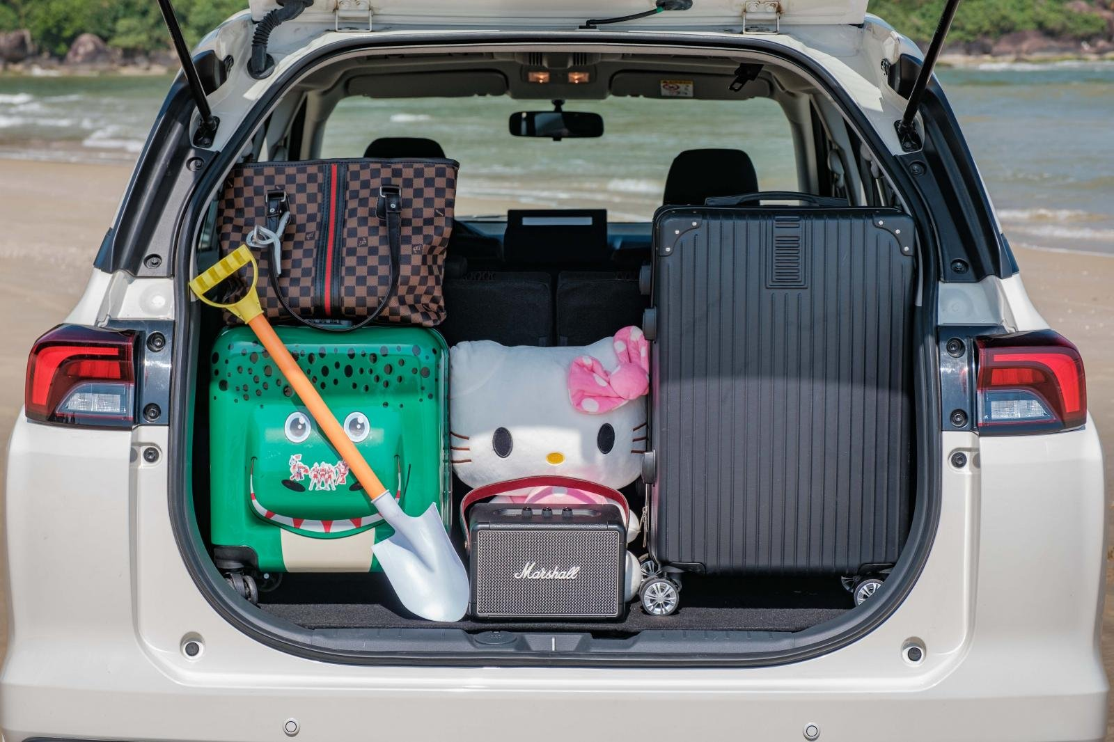 Khoang h&agrave;nh l&yacute; rộng r&atilde;i