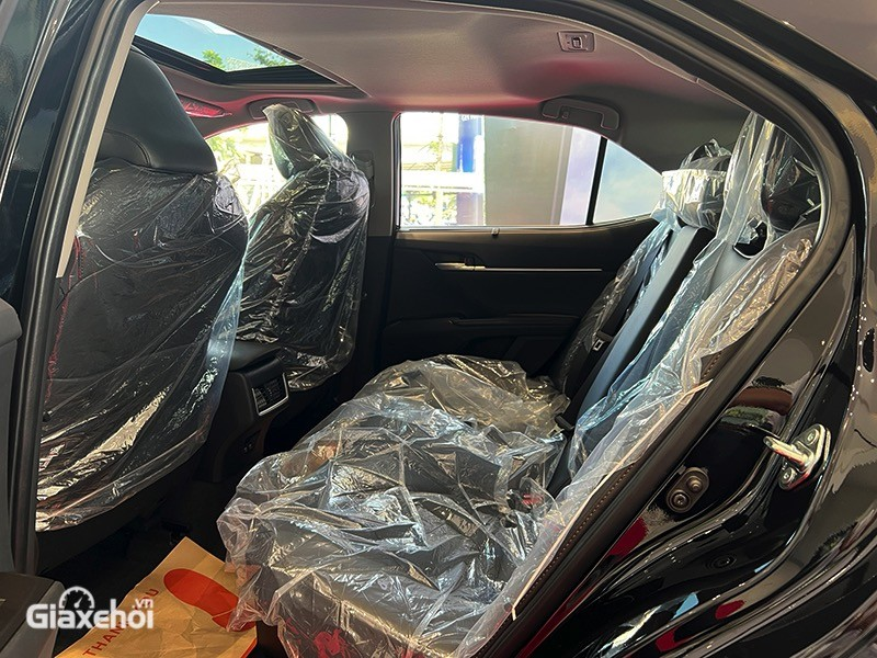 Ghế ngồi bọc da cao cấp