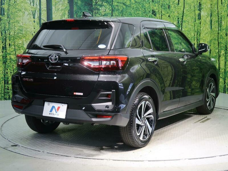 Phần đuôi xe với thiết kế gãy gọn