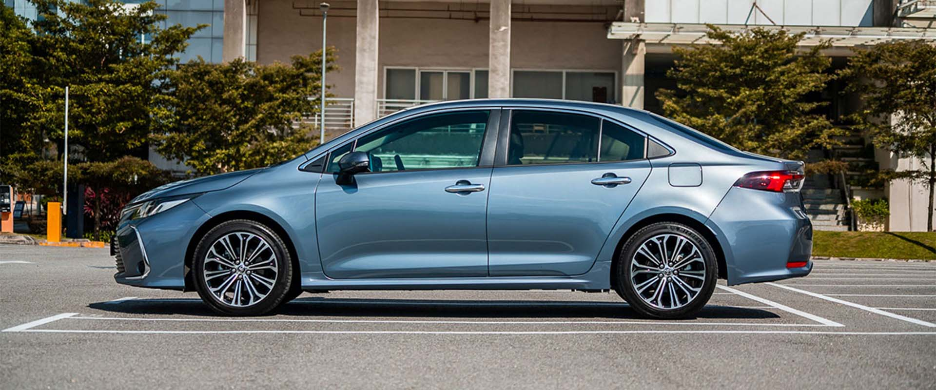 Thiết kế mặt b&ecirc;n h&ocirc;ng