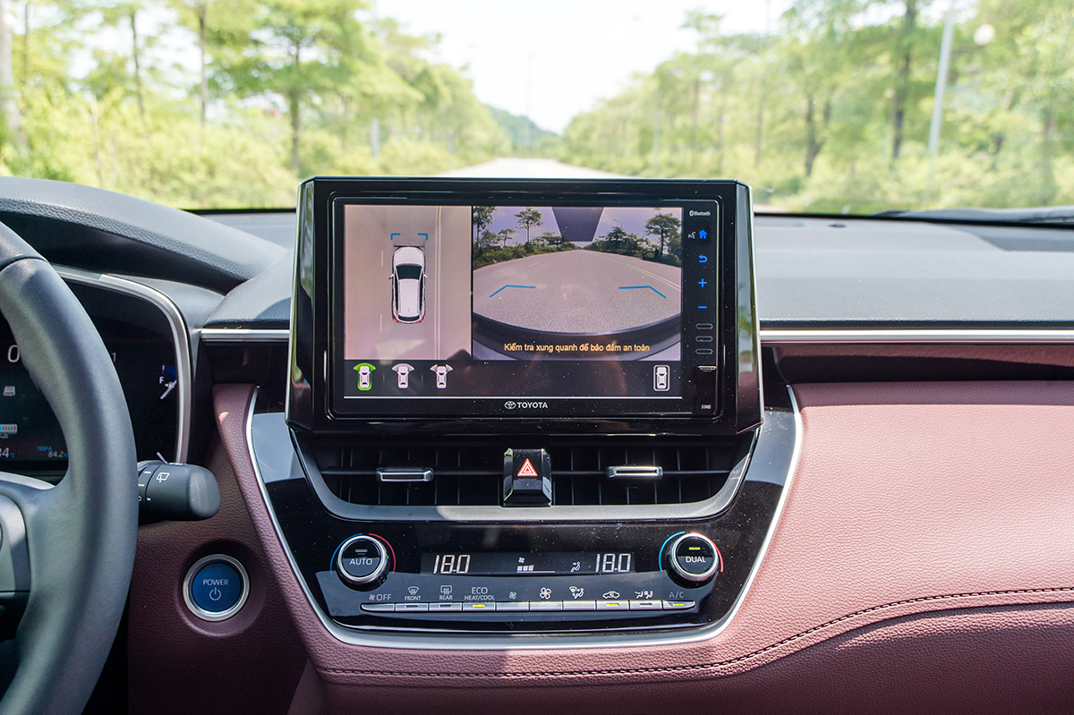 Tap-lo xe Toyota Corolla Cross 2022