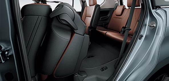 Điều chỉnh ở hàng ghế thứ hai