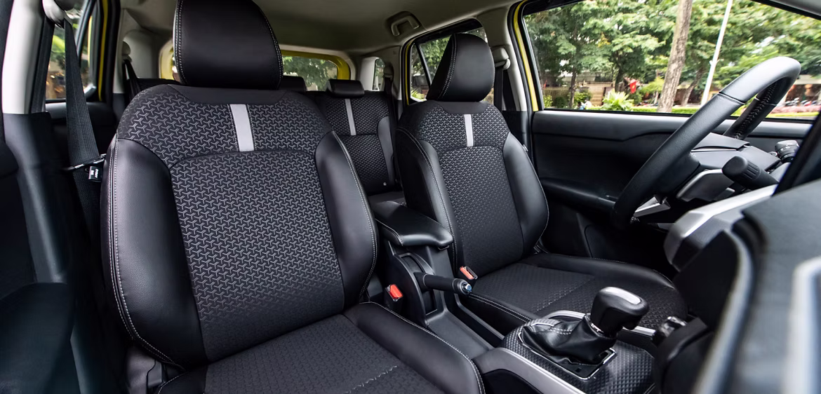 Hàng ghế trước Raize 2024