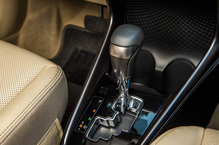 Động cơ và hộp số