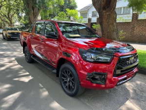 Toyota Hilux 2023 phiên bản nâng cấp dự kiến ra mắt tại Việt Nam