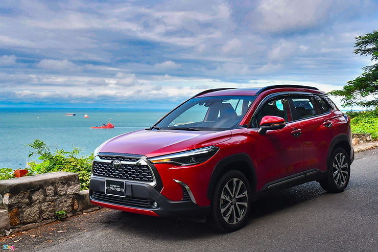 Có nên mua xe Toyota Cross 2022?