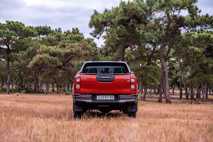 Thiết kế đuôi xe đúng chất xe bán tải