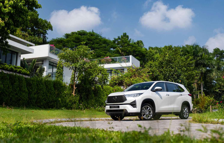 Toyota Innova Cross Hybrid – Giải pháp thông minh cho gia đình hiện đại